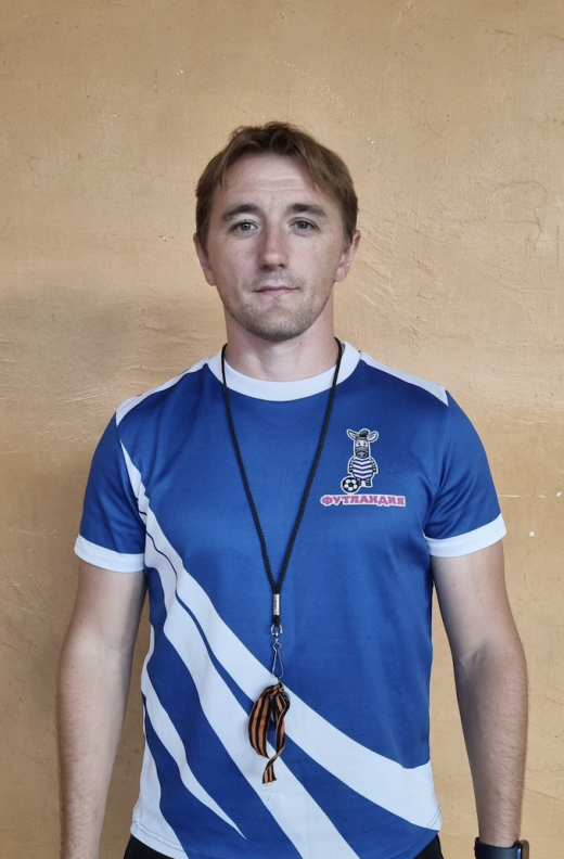 Корнеев Артём 